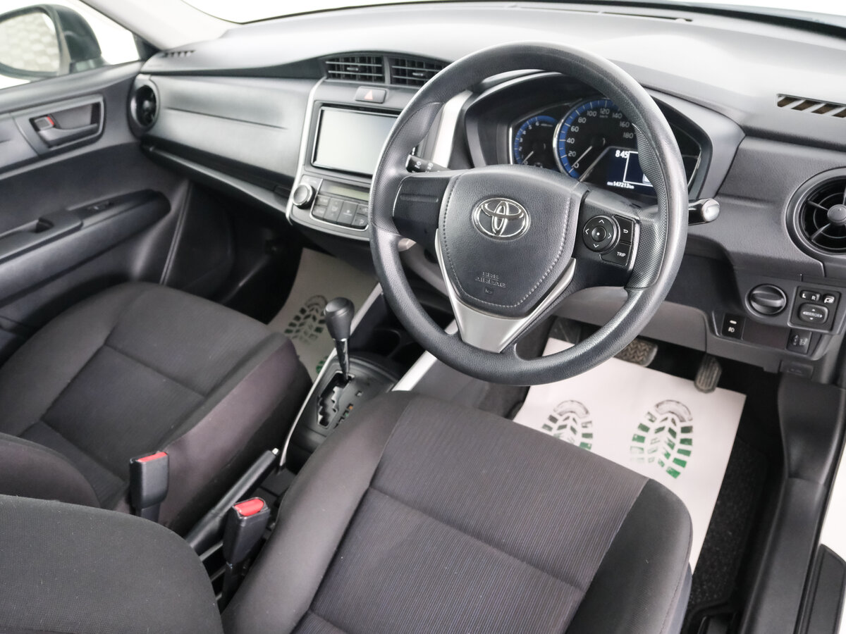 Toyota Corolla Fielder, 2017