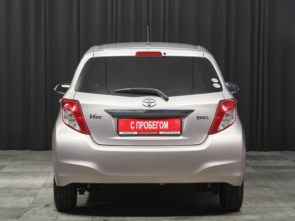 Toyota Vitz, 2012