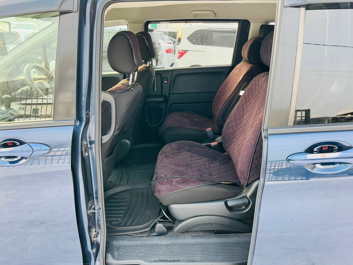 Honda Freed Spike, 2010