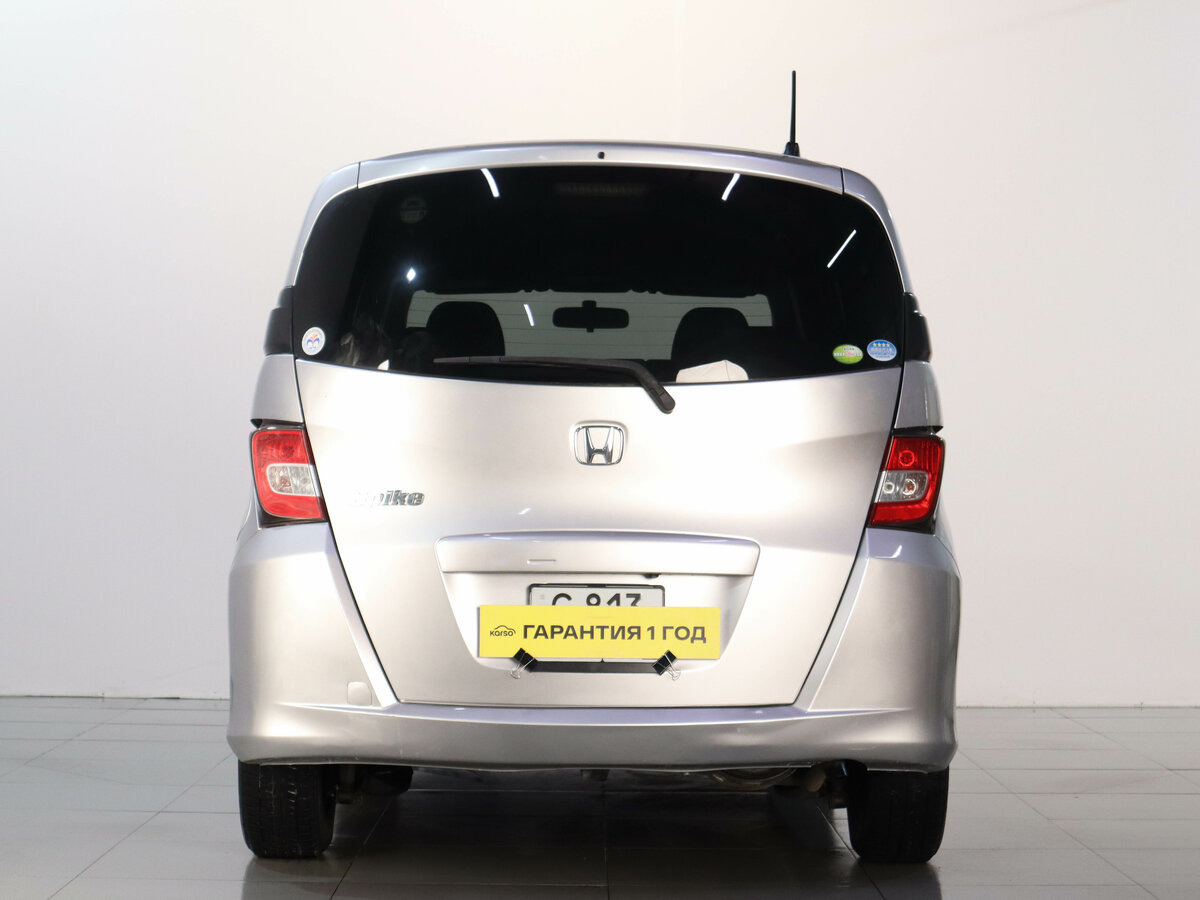 Honda Freed Spike, 2010