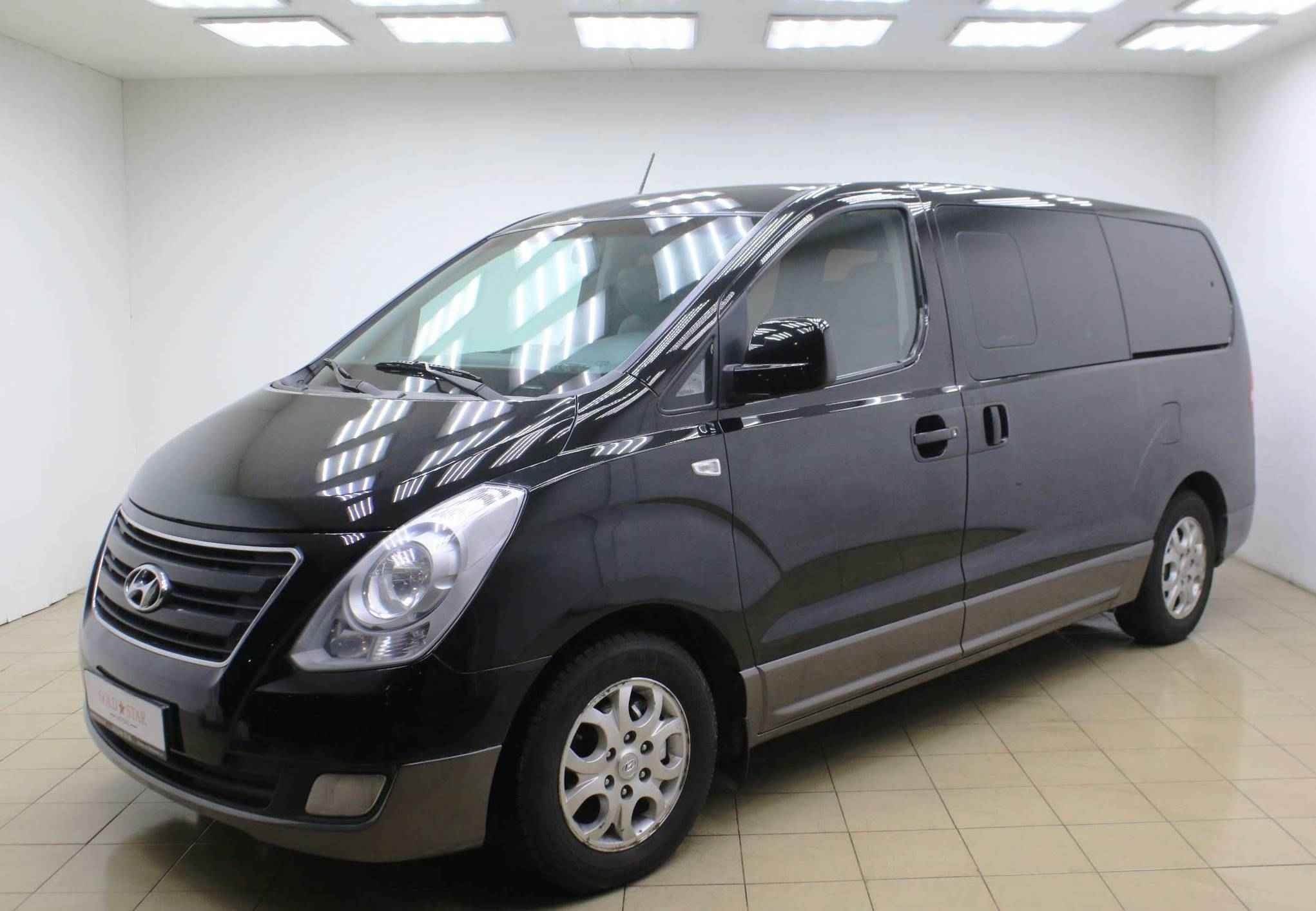 Hyundai H-1