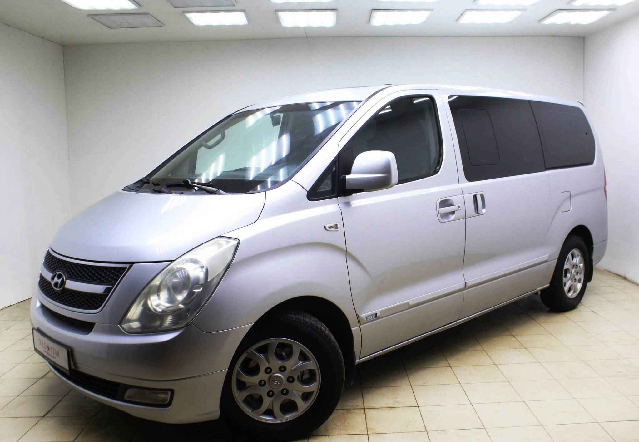 Hyundai Grand Starex