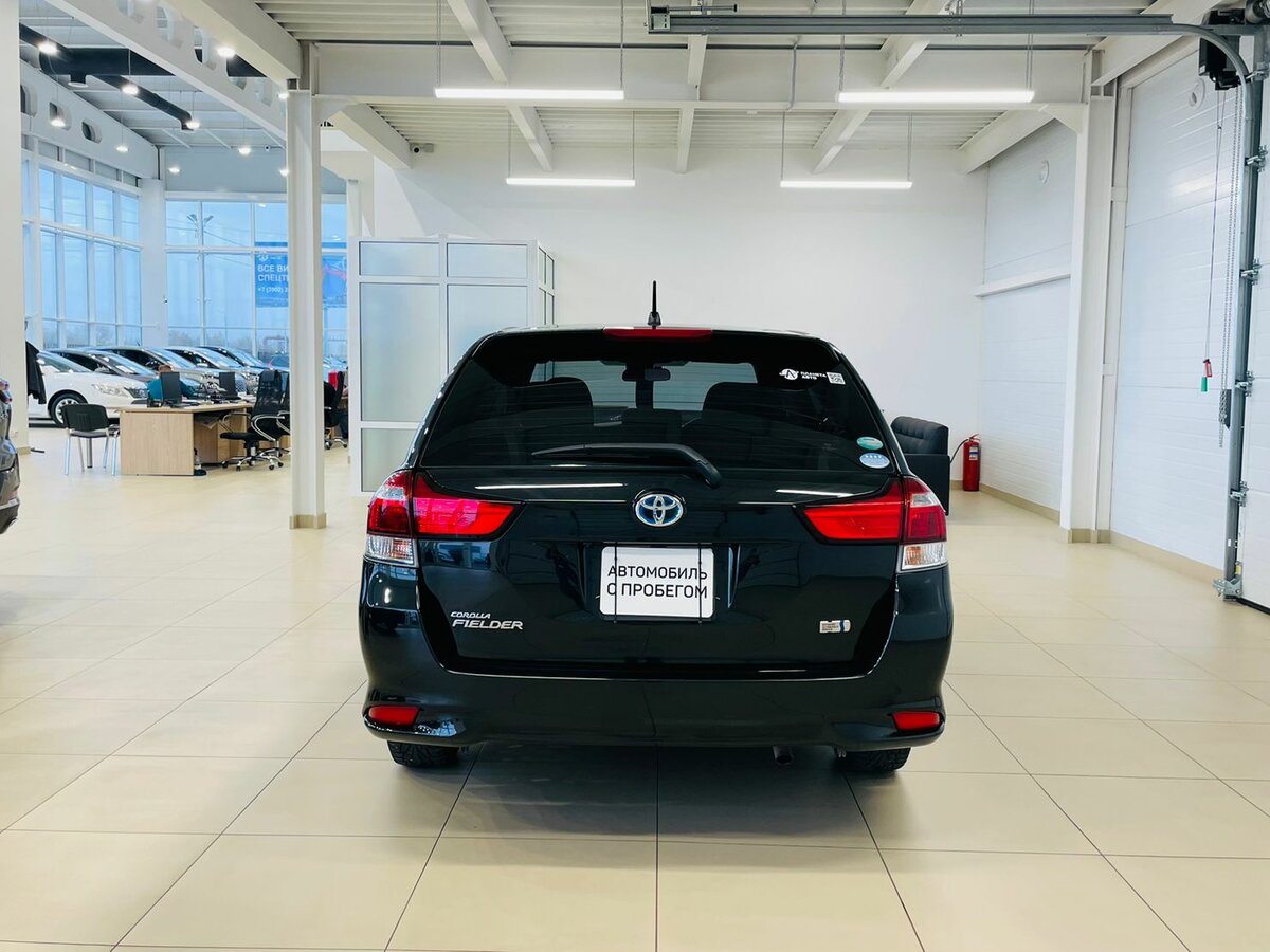 Toyota Corolla Fielder, 2017