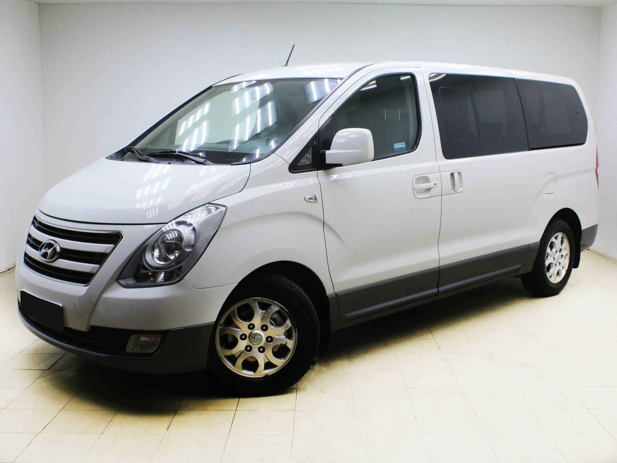 Hyundai H-1