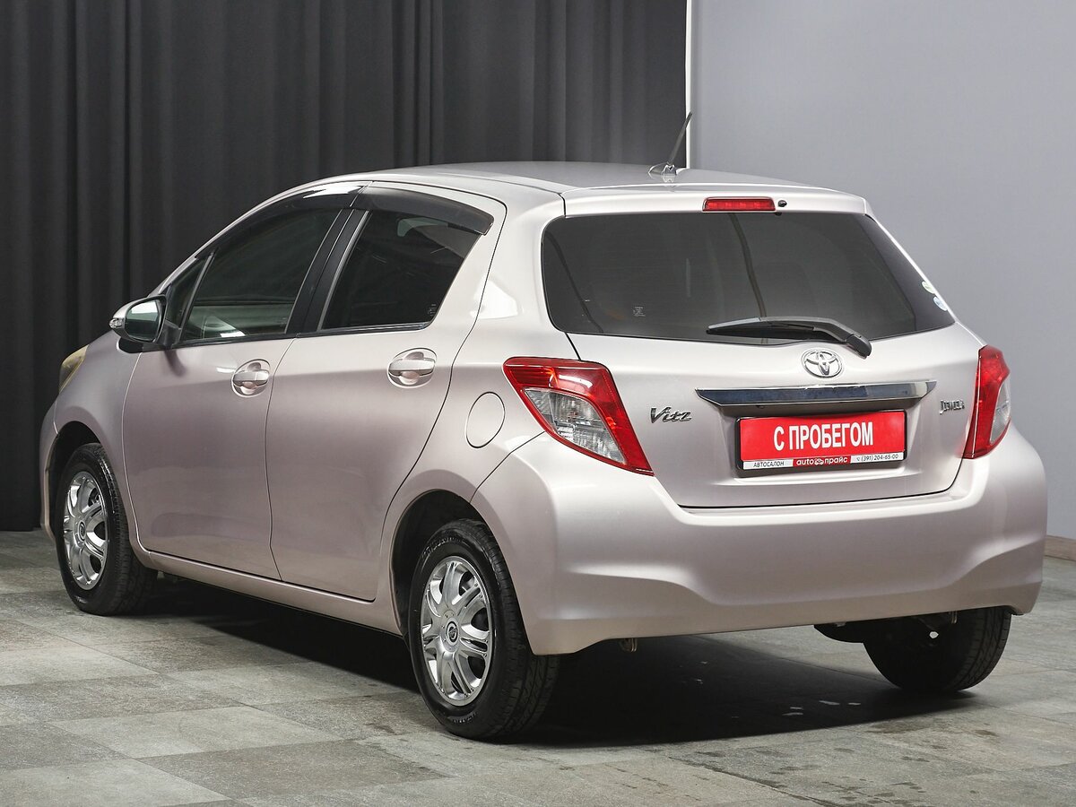 Toyota Vitz, 2012