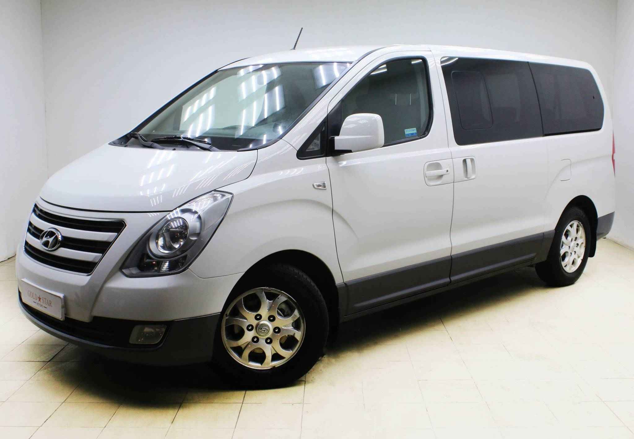Hyundai H-1