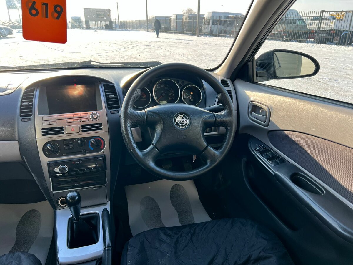 Nissan Wingroad, 2001