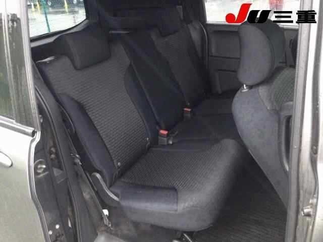 Honda Freed Spike, 2013