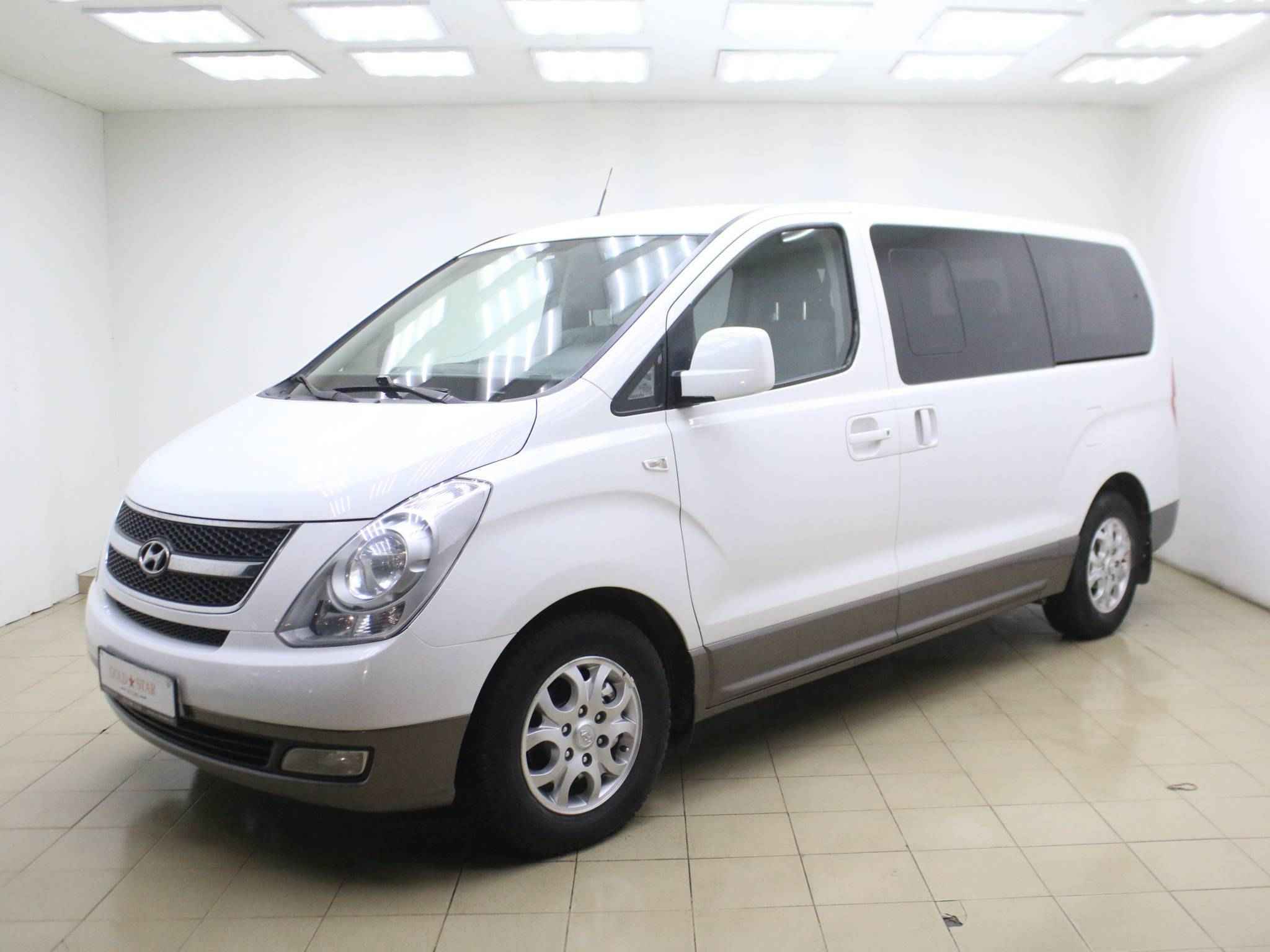 Hyundai H-1