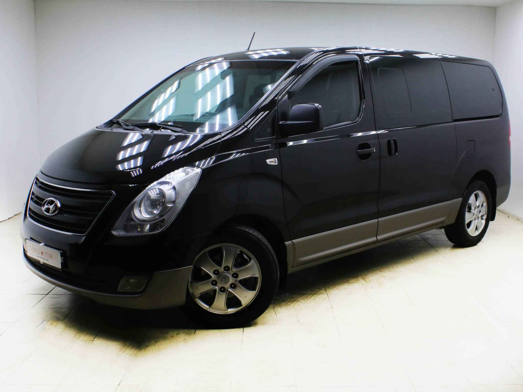 Hyundai H-1