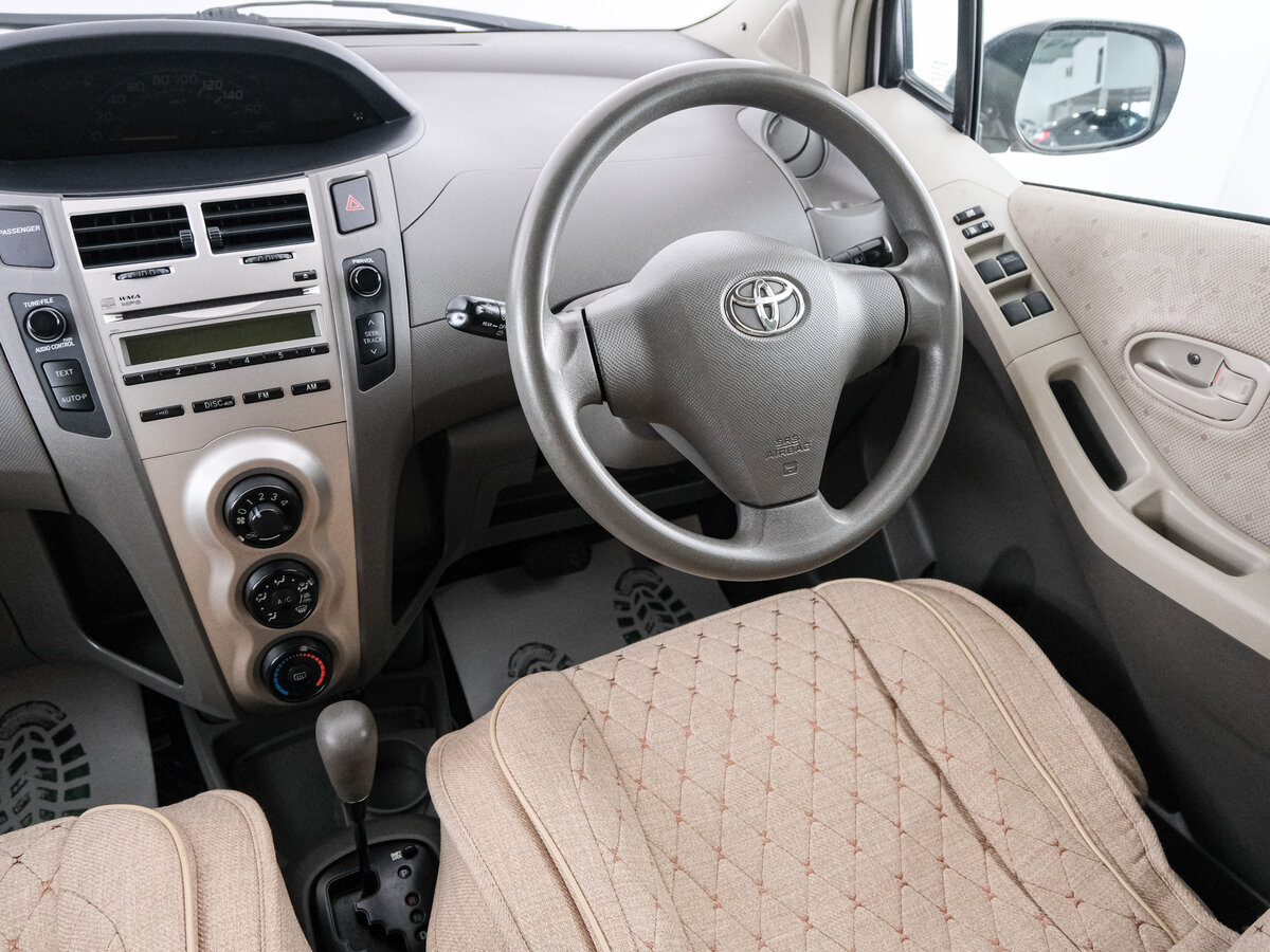 Toyota Vitz, 2009