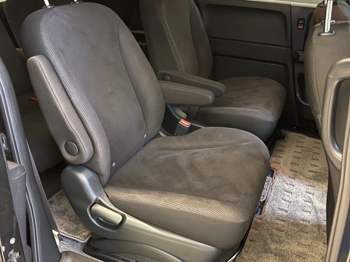 Honda Freed Spike, 2012