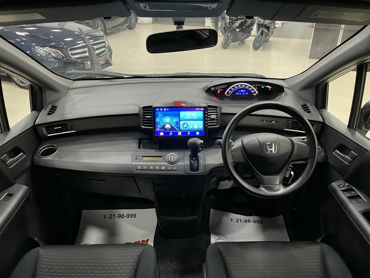 Honda Freed Spike, 2010