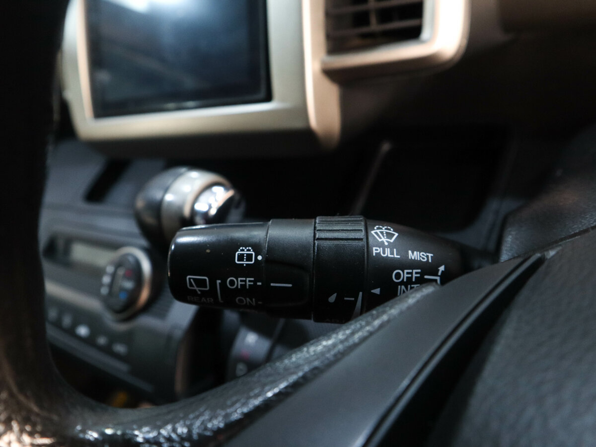 Honda Freed Spike, 2010