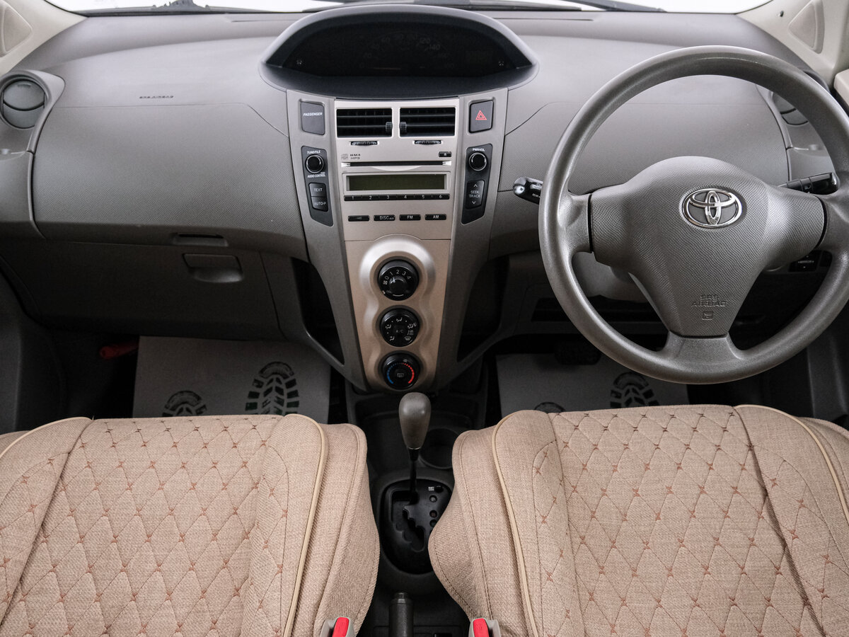 Toyota Vitz, 2009