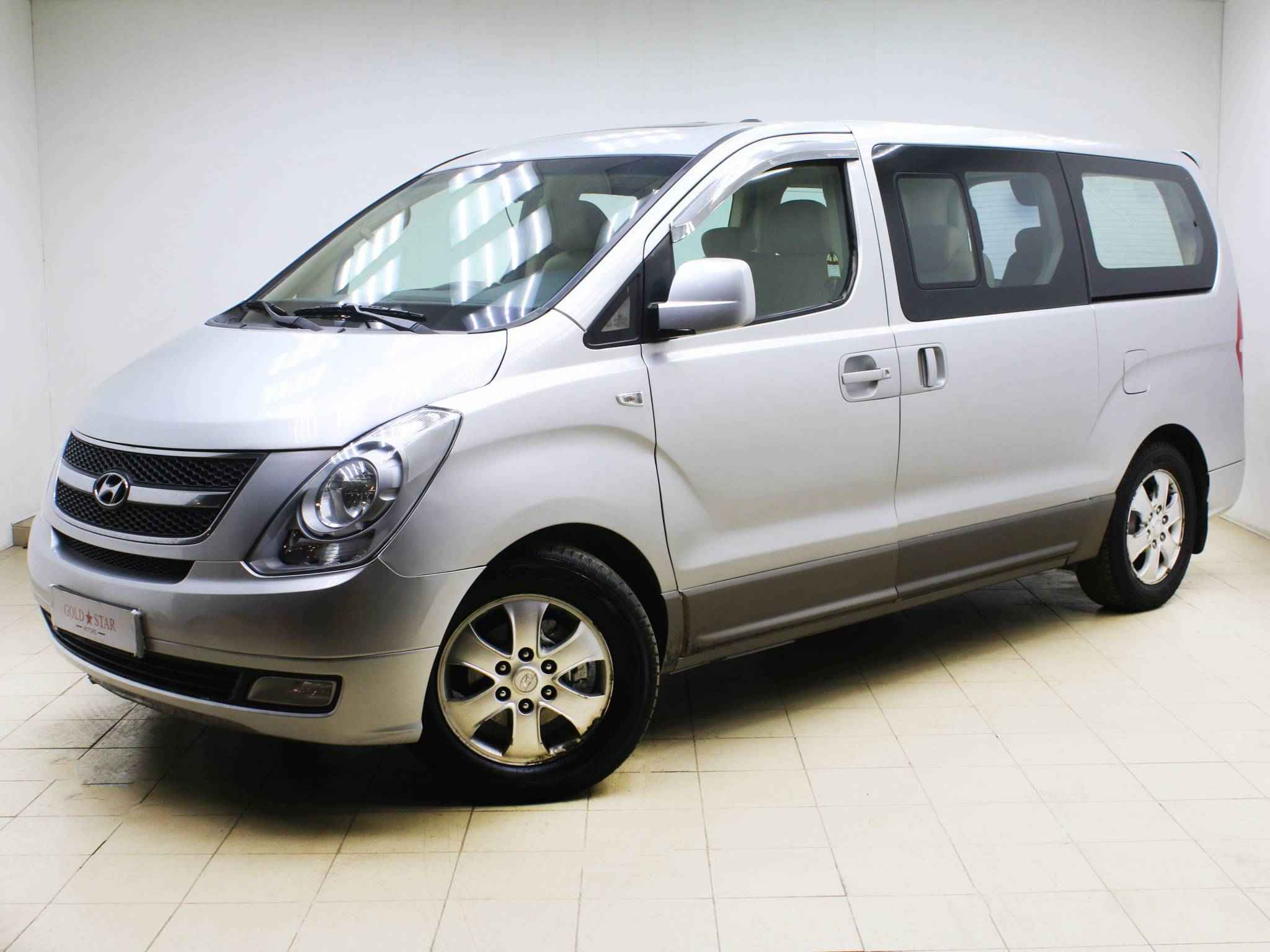 Hyundai Grand Starex
