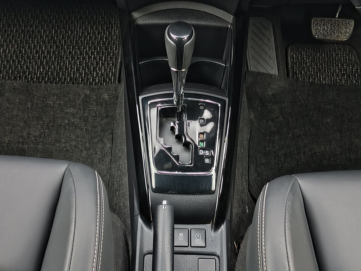 Toyota Corolla Fielder, 2018