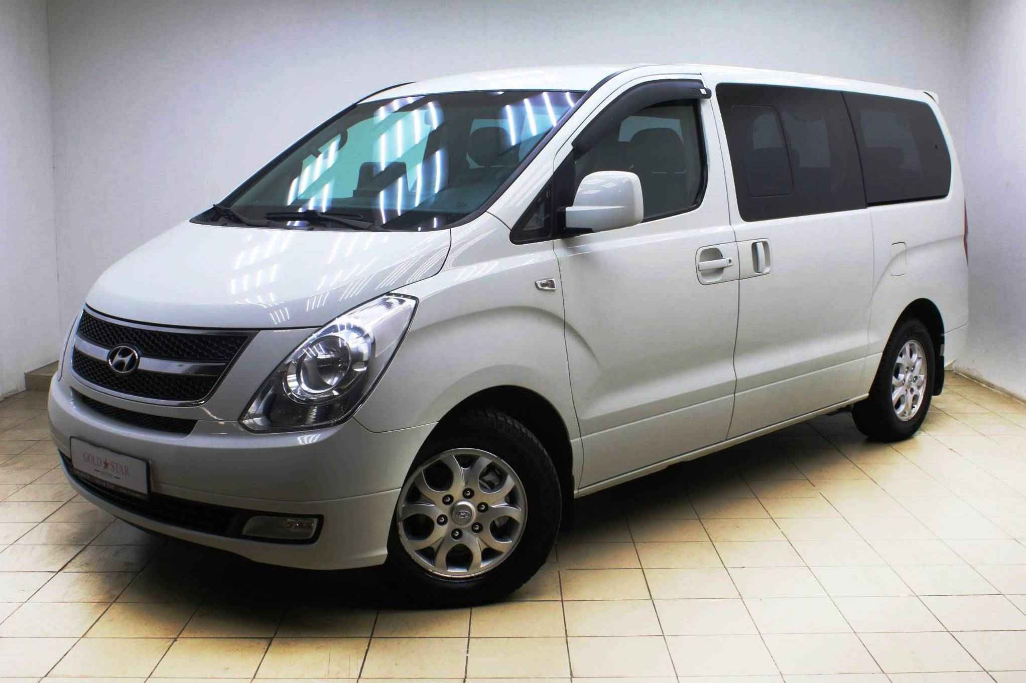 Hyundai Grand Starex