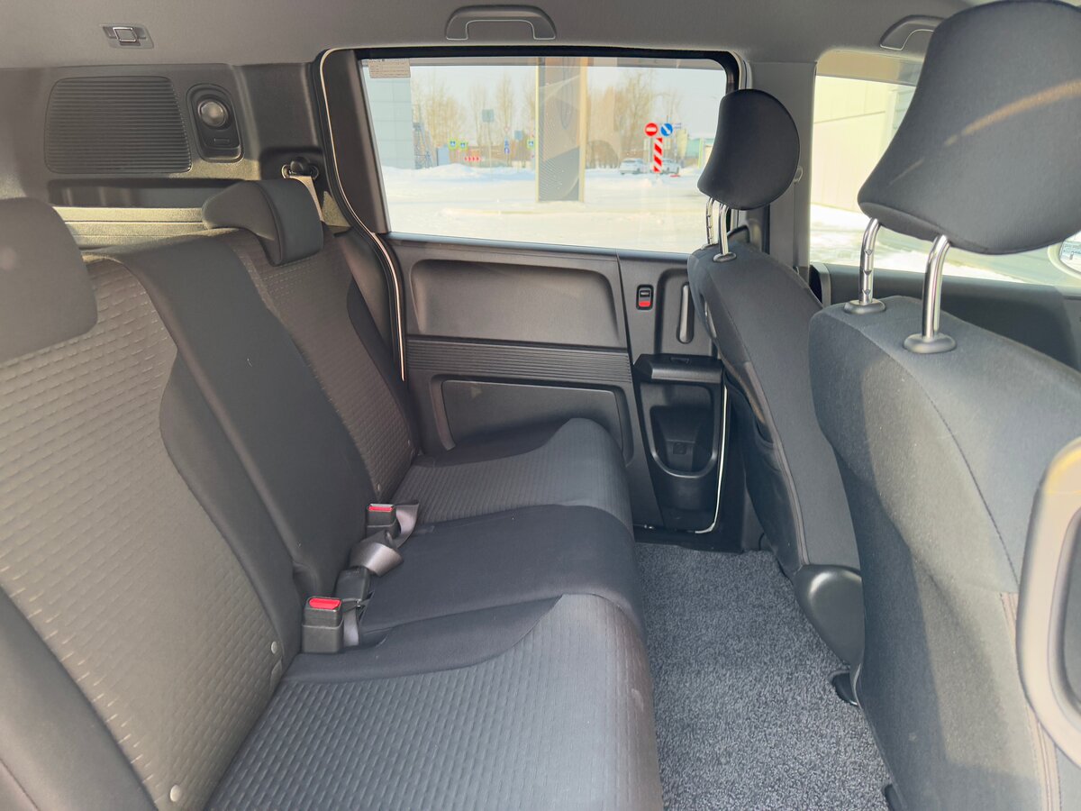 Honda Freed Spike, 2010