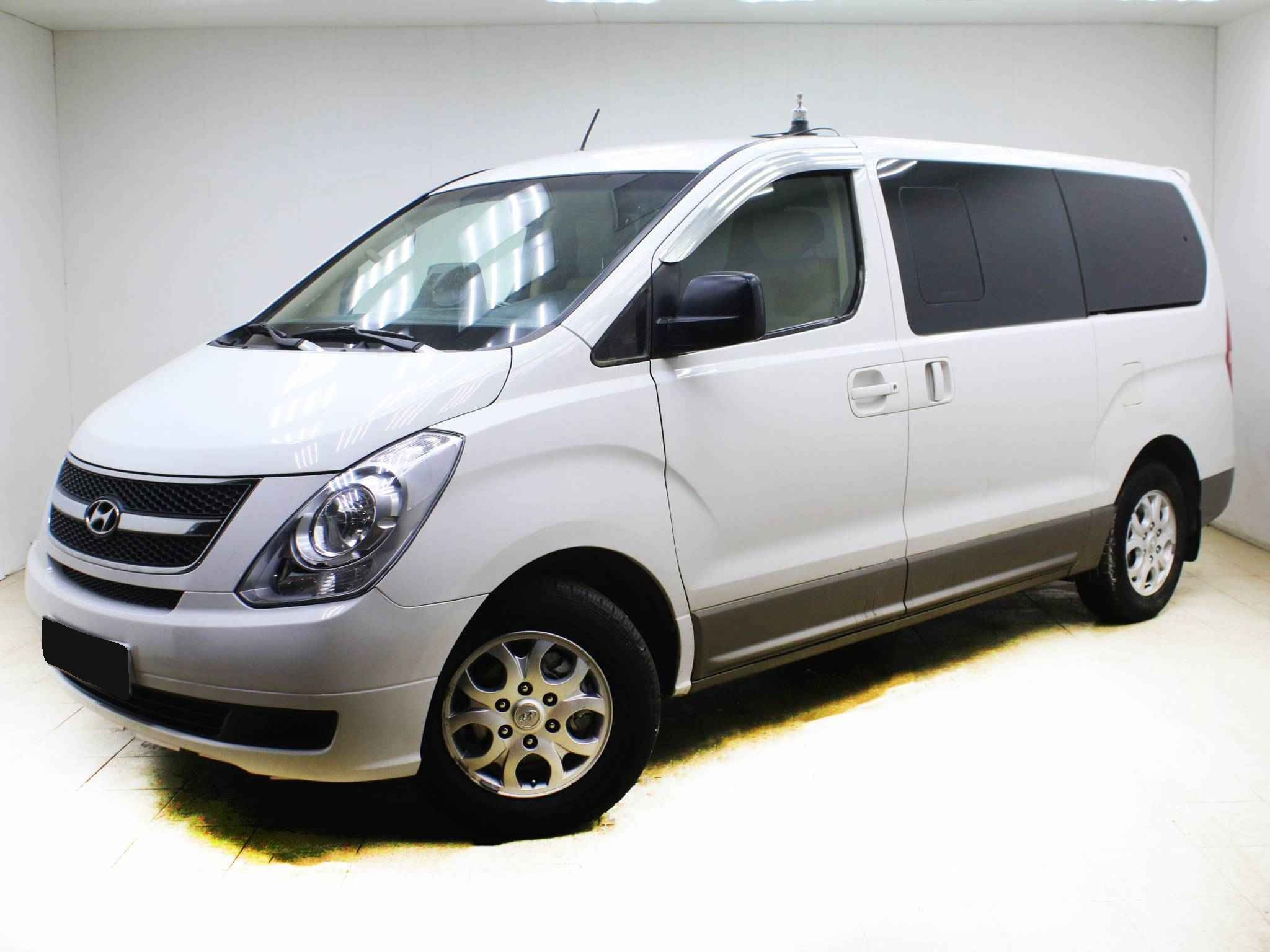 Hyundai H-1