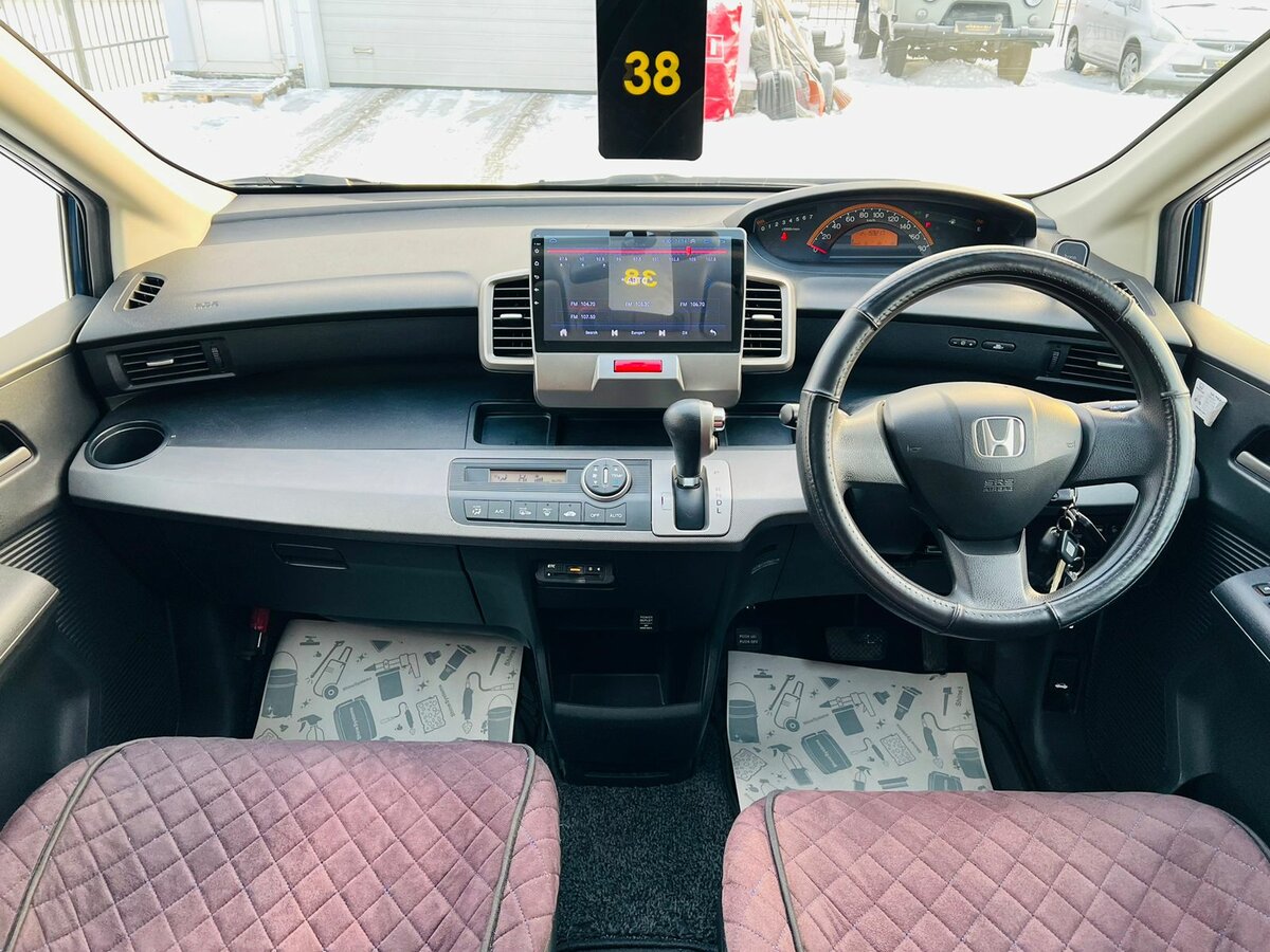 Honda Freed Spike, 2010