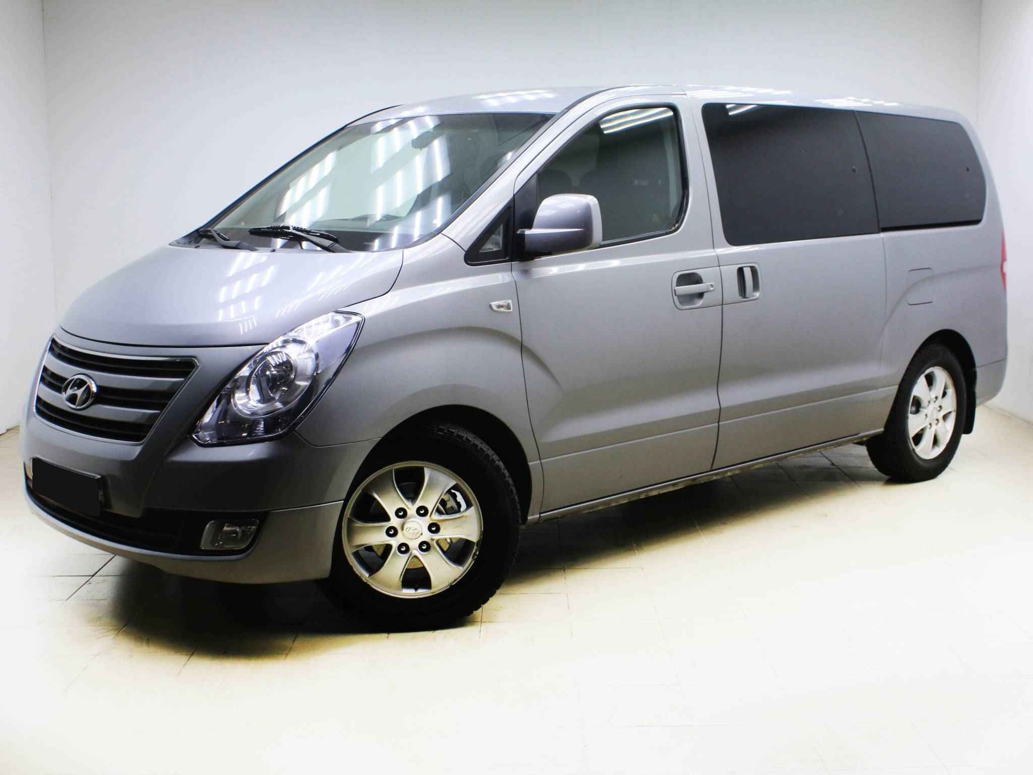 Hyundai H-1