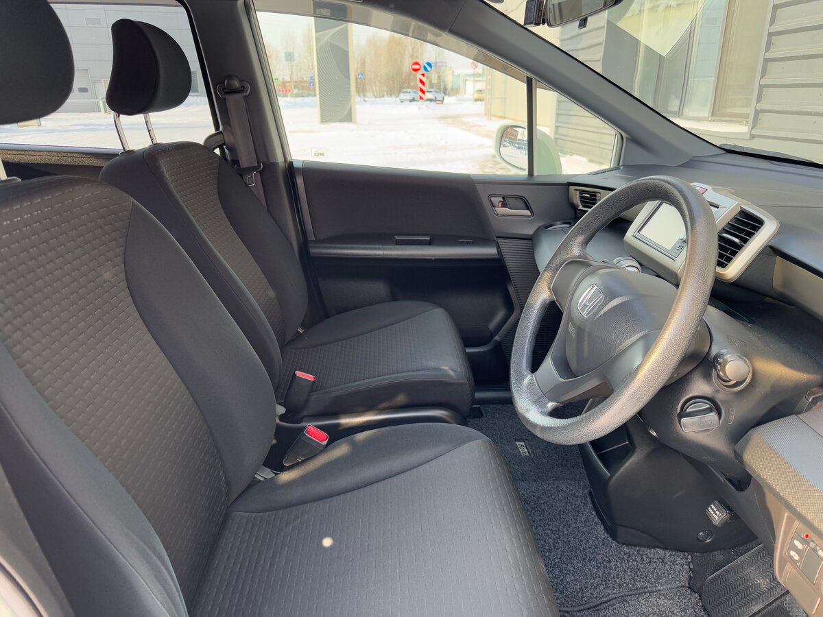 Honda Freed Spike, 2010