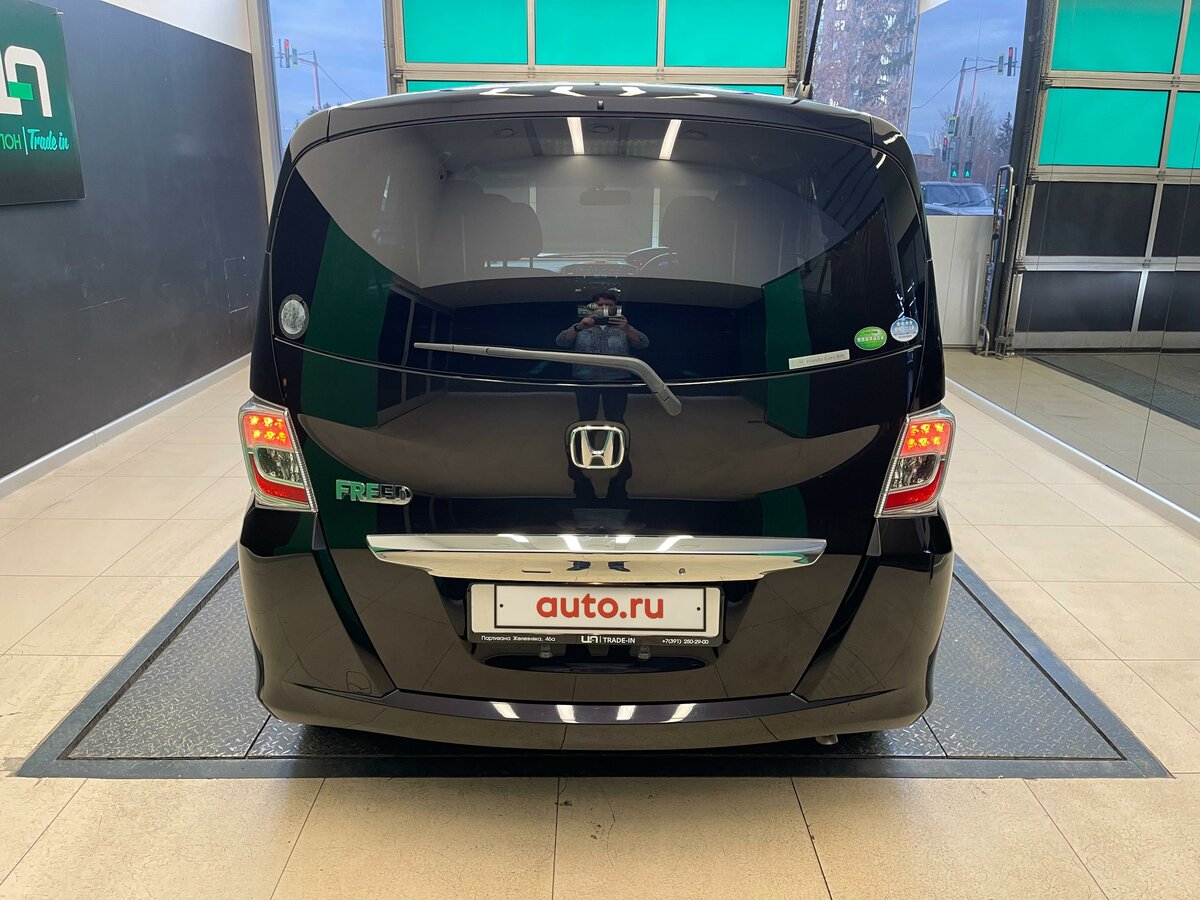 Honda Freed Spike, 2012