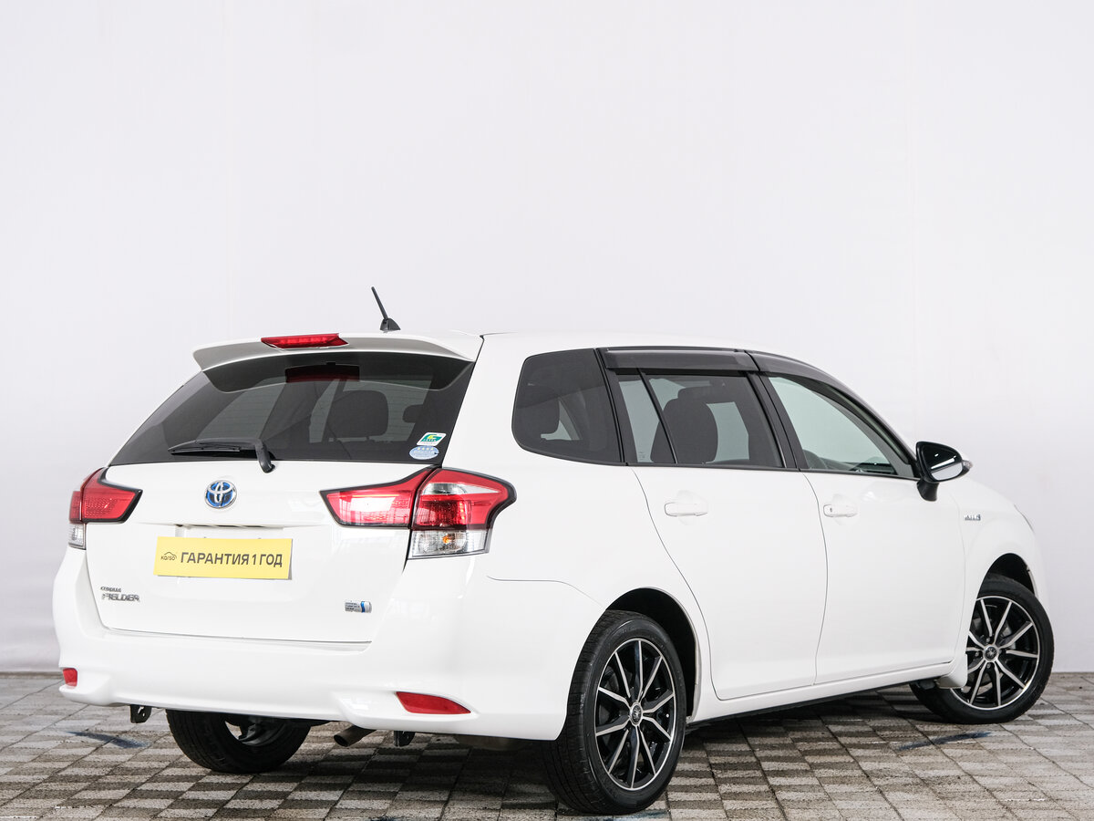 Toyota Corolla Fielder, 2017