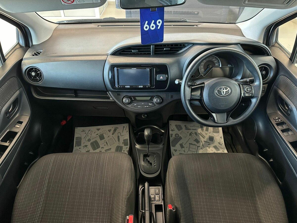 Toyota Vitz, 2017