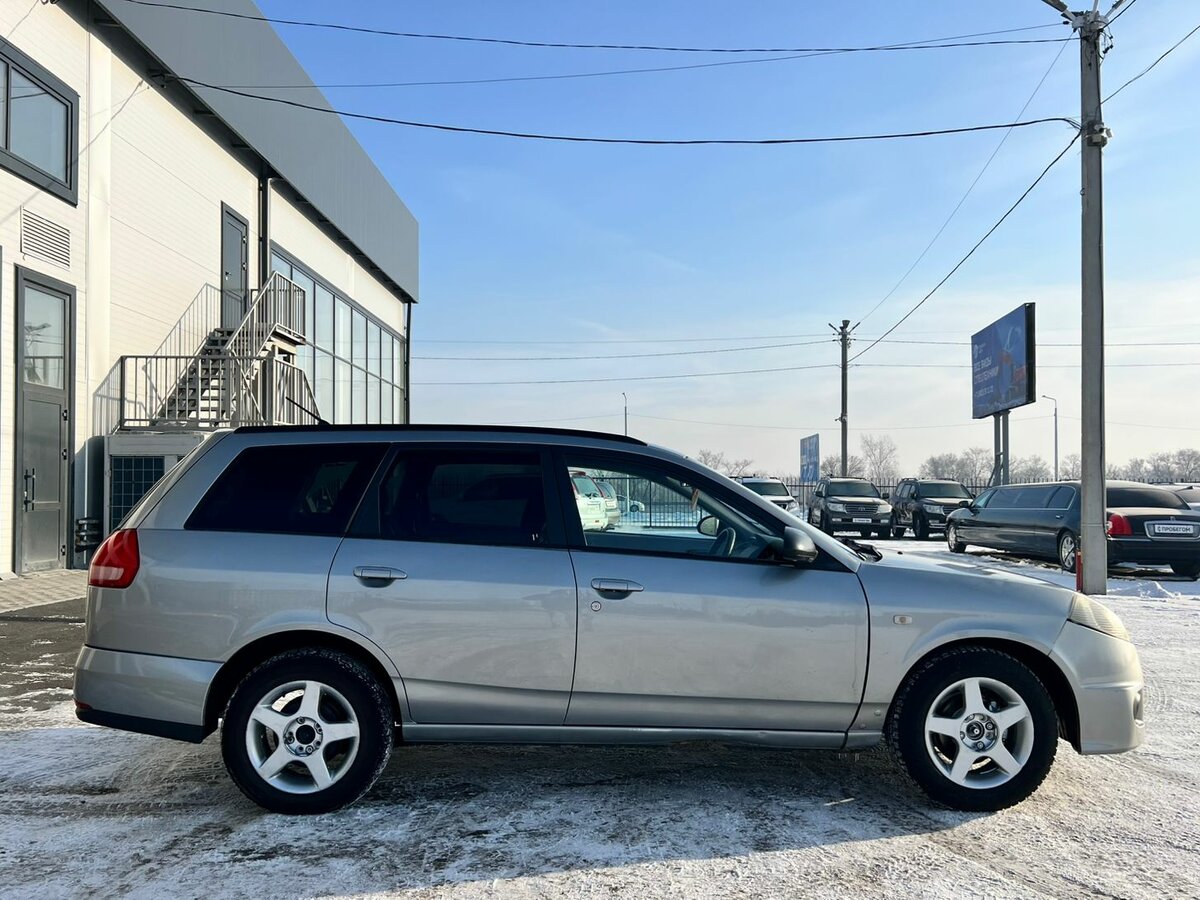 Nissan Wingroad, 2001