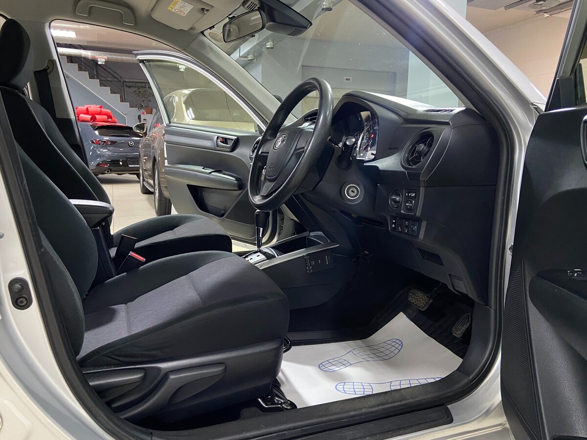 Toyota Corolla Fielder, 2018