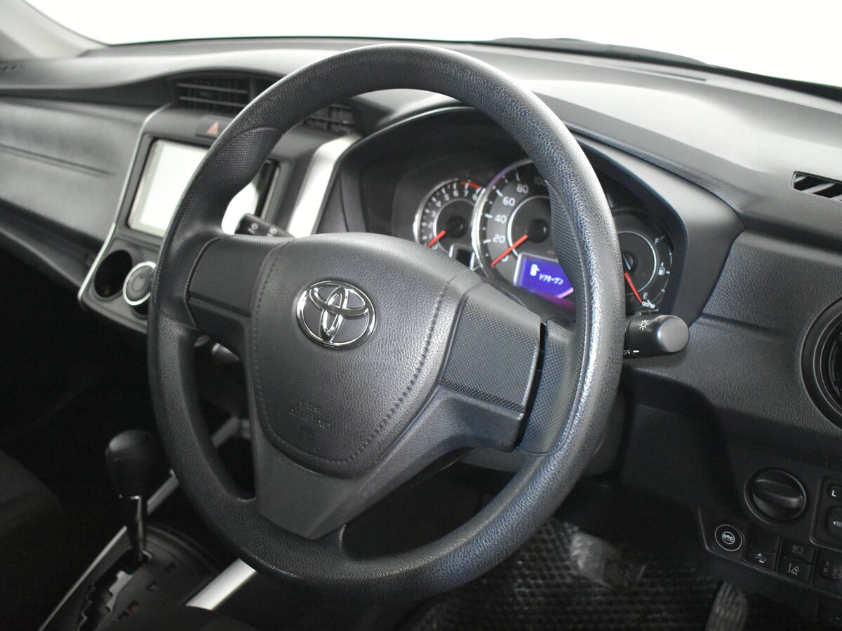 Toyota Corolla Fielder, 2019