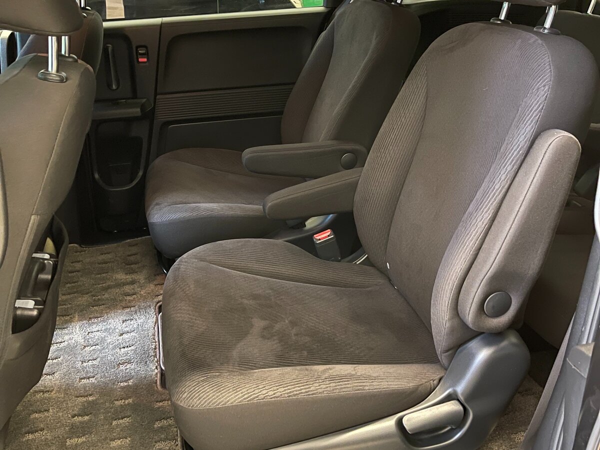 Honda Freed Spike, 2012