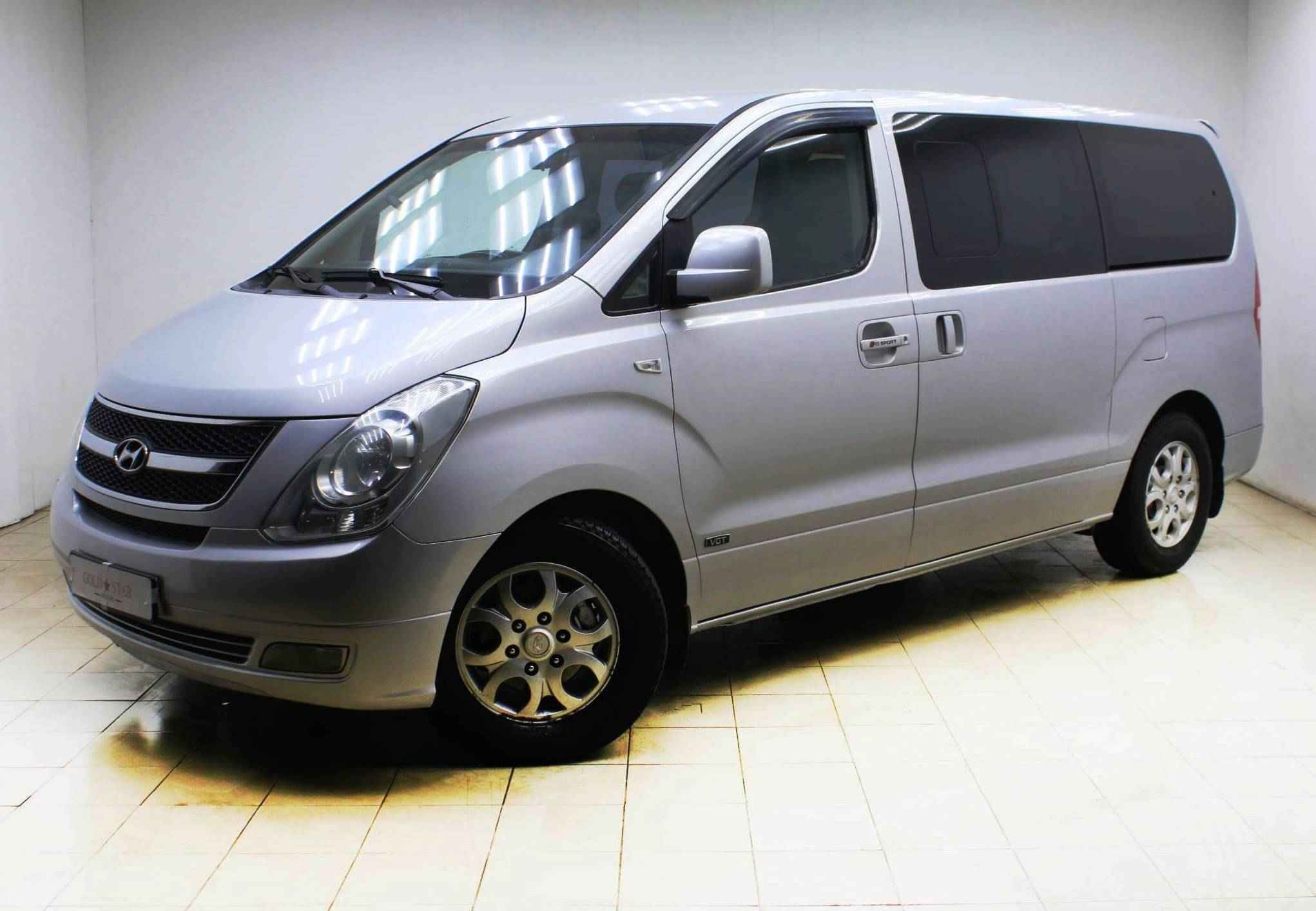 Hyundai Grand Starex