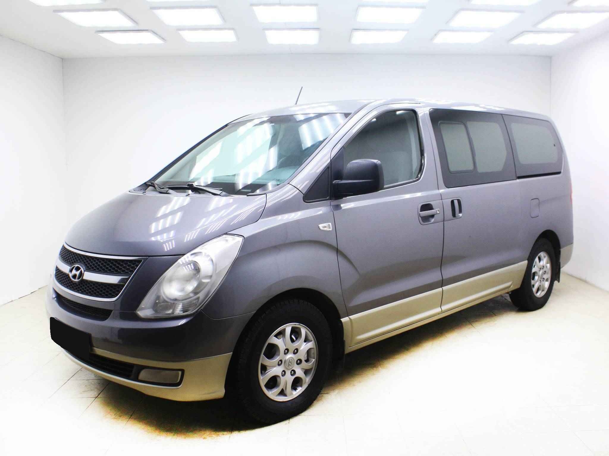Hyundai H-1
