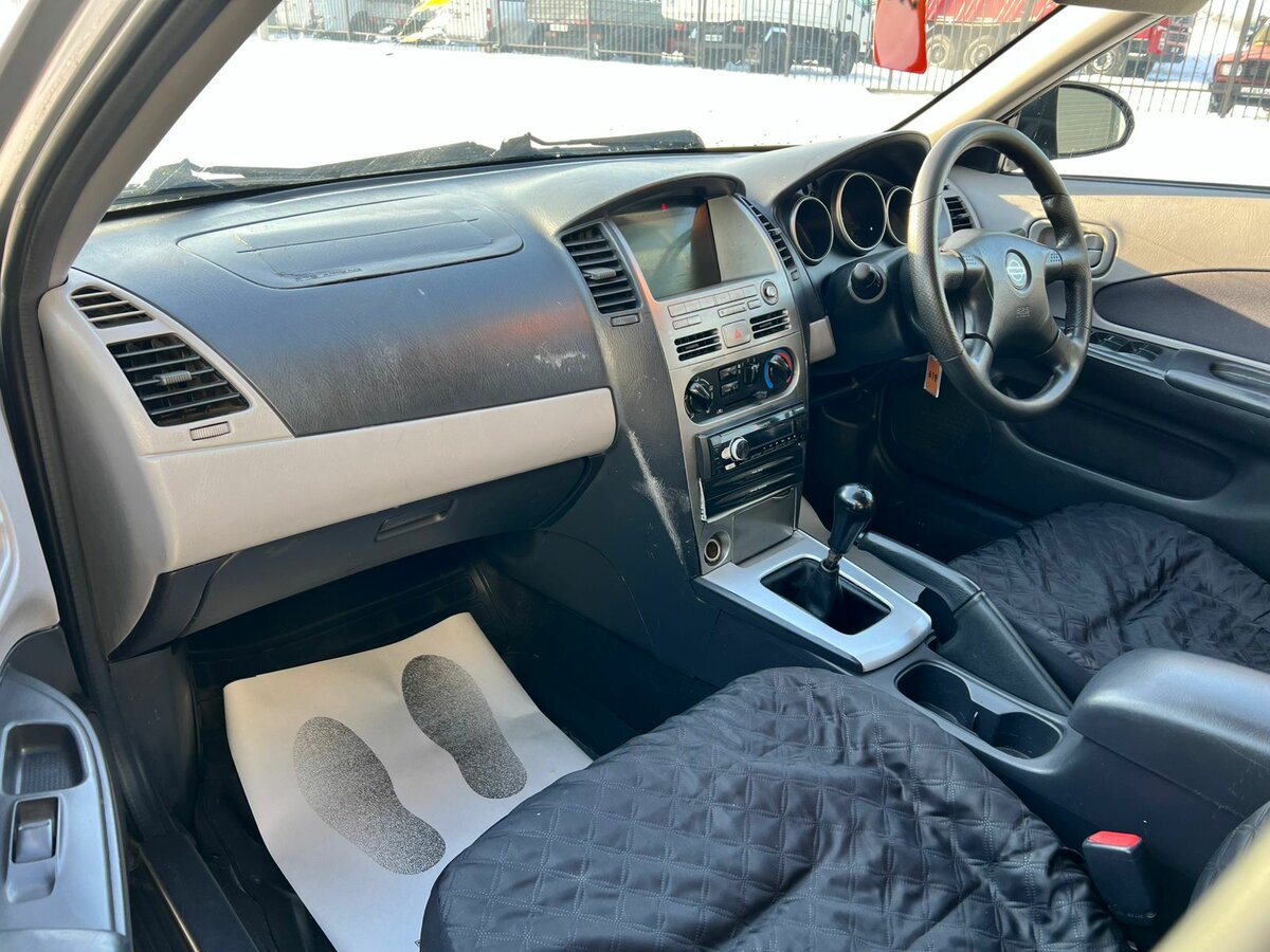 Nissan Wingroad, 2001