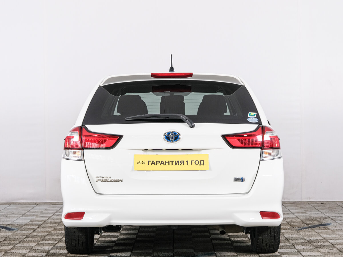 Toyota Corolla Fielder, 2017