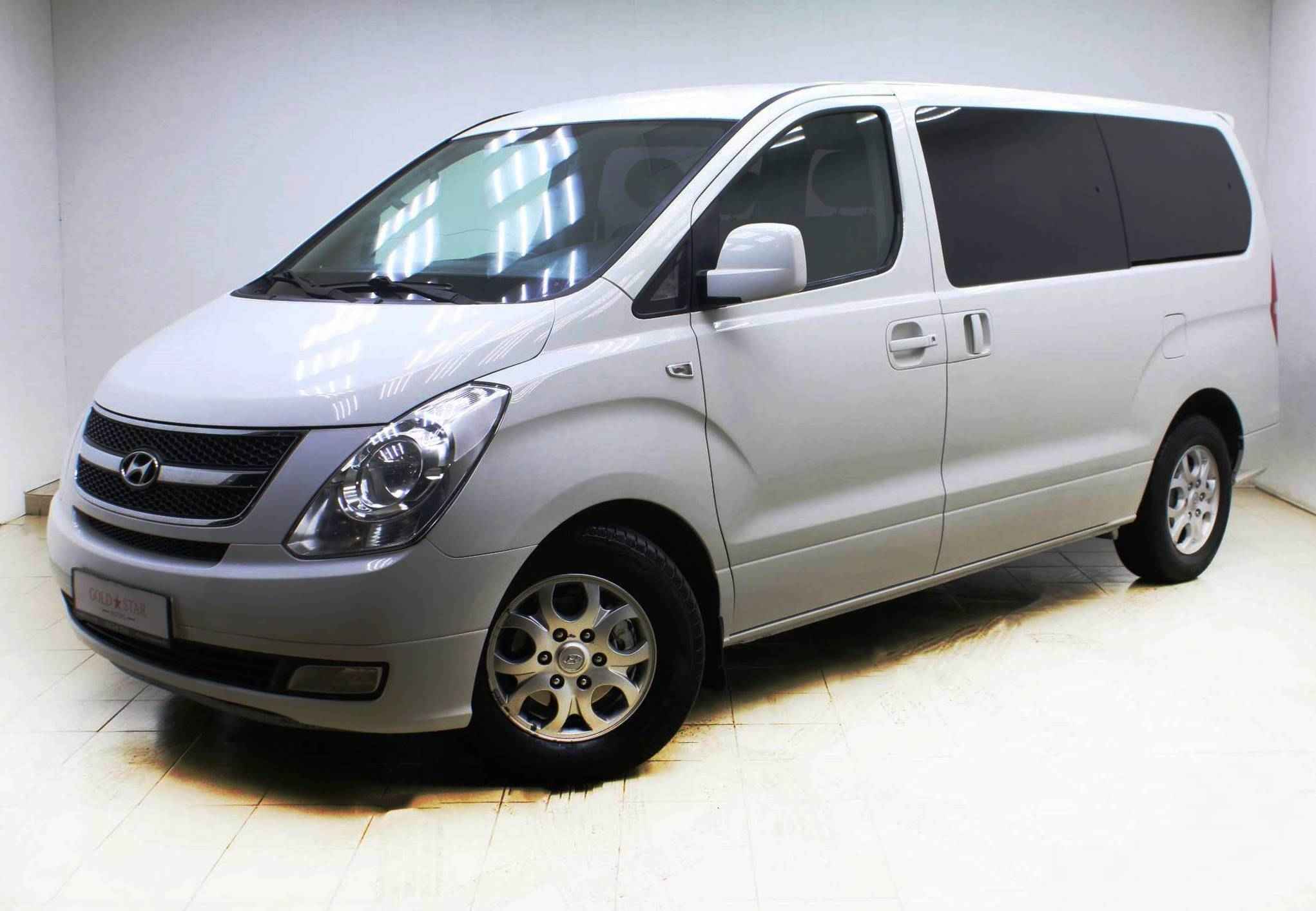 Hyundai Grand Starex