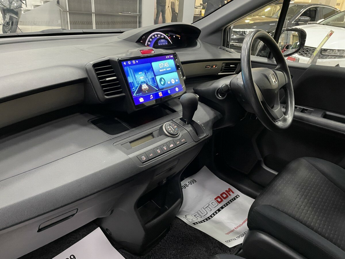 Honda Freed Spike, 2010