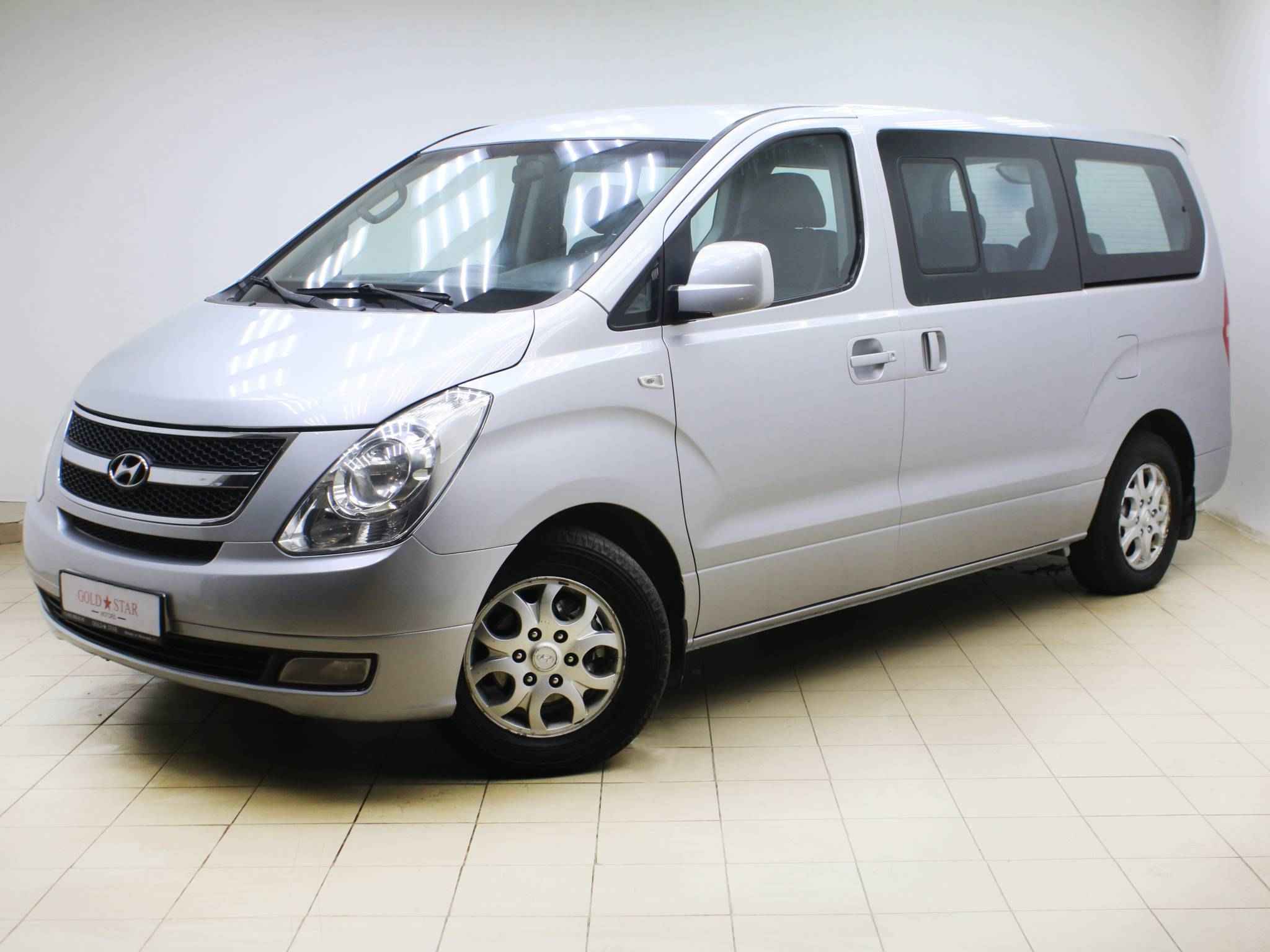 Hyundai Grand Starex