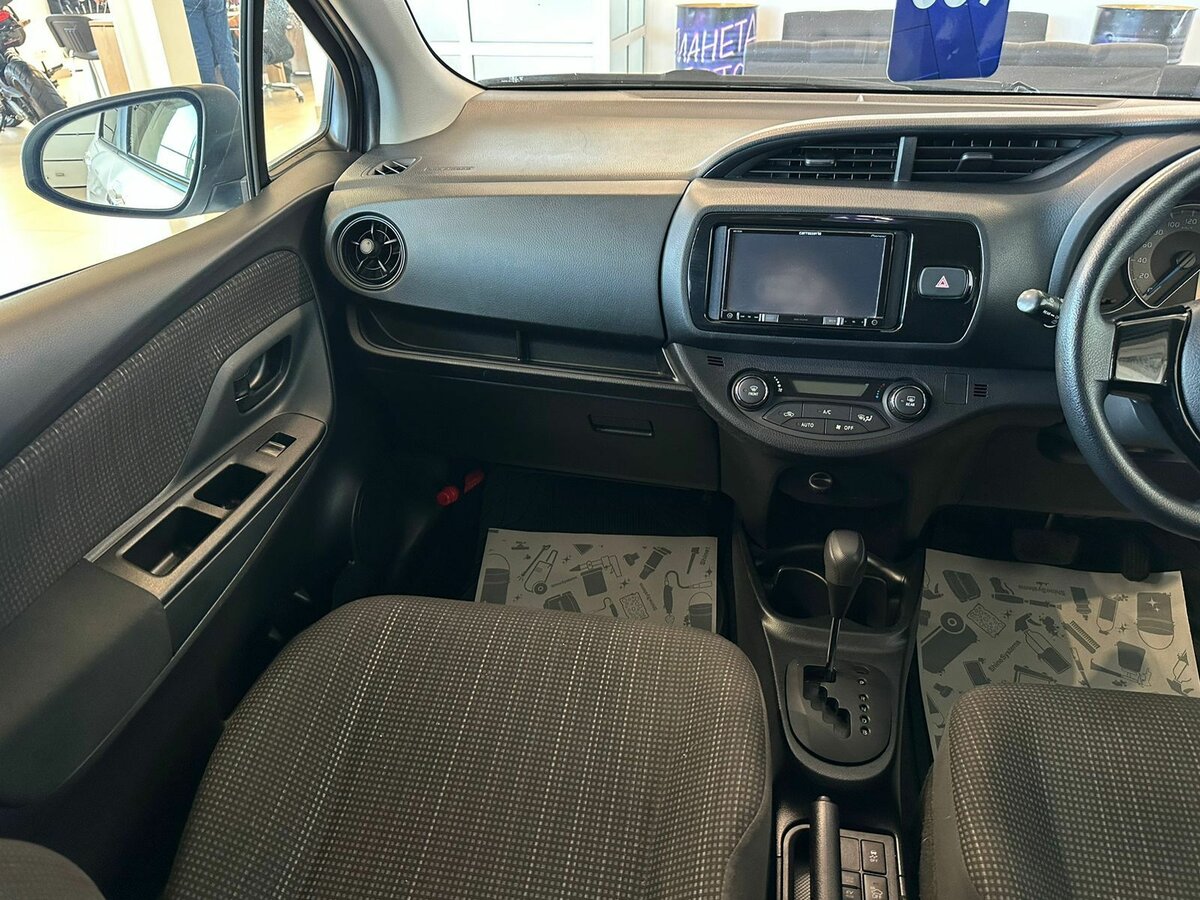 Toyota Vitz, 2017