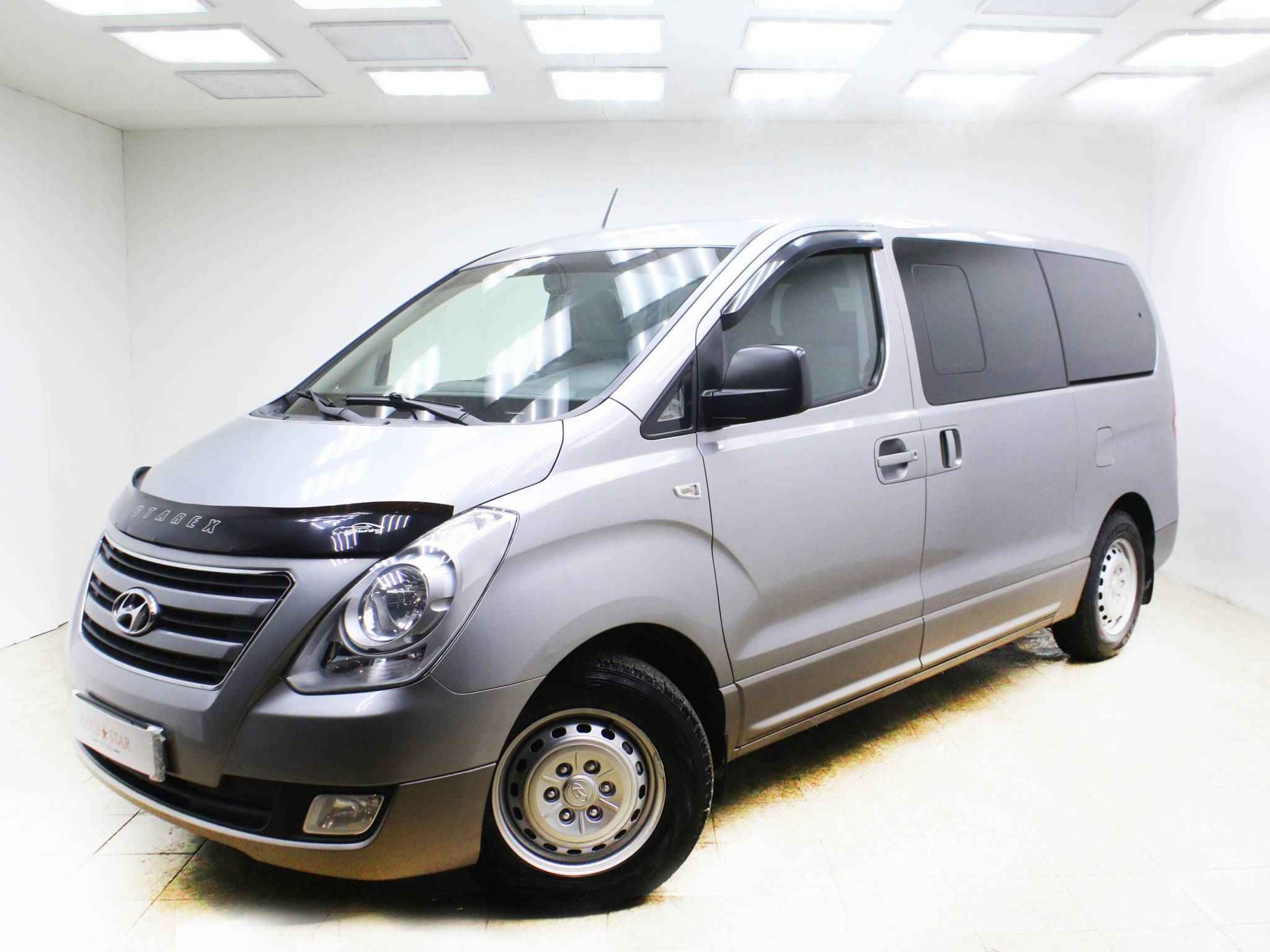 Hyundai H-1