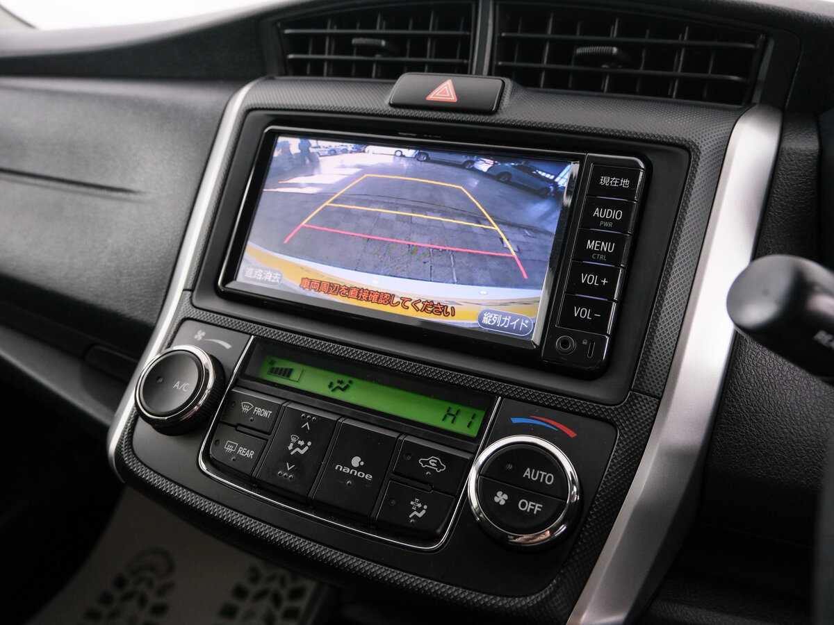 Toyota Corolla Fielder, 2017