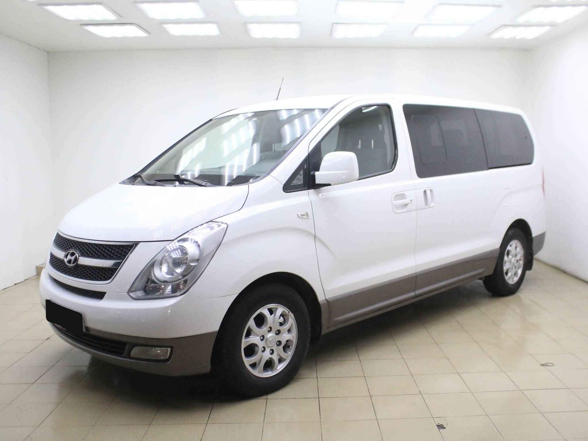 Hyundai H-1