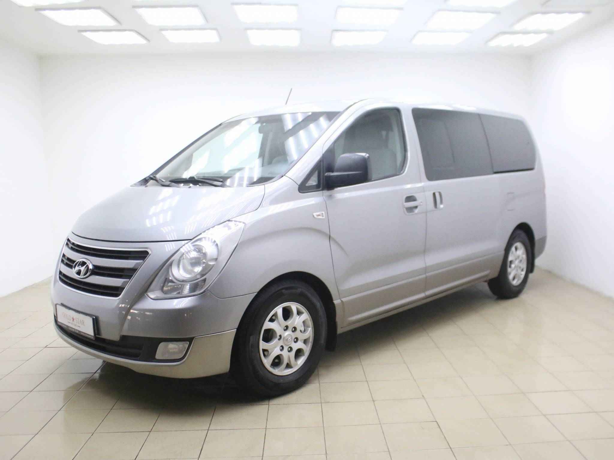 Hyundai H-1