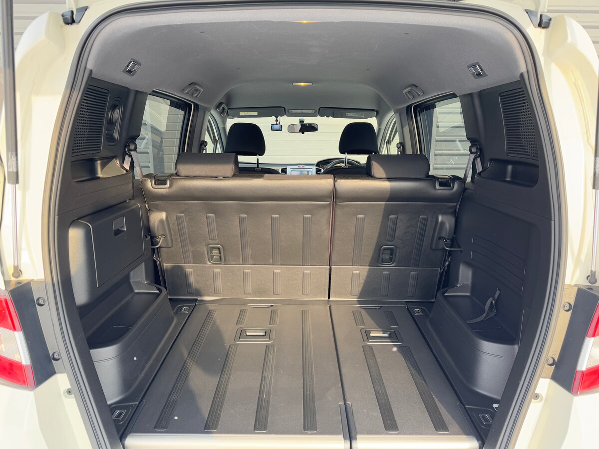 Honda Freed Spike, 2010