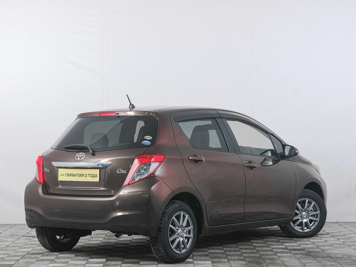 Toyota Vitz, 2012