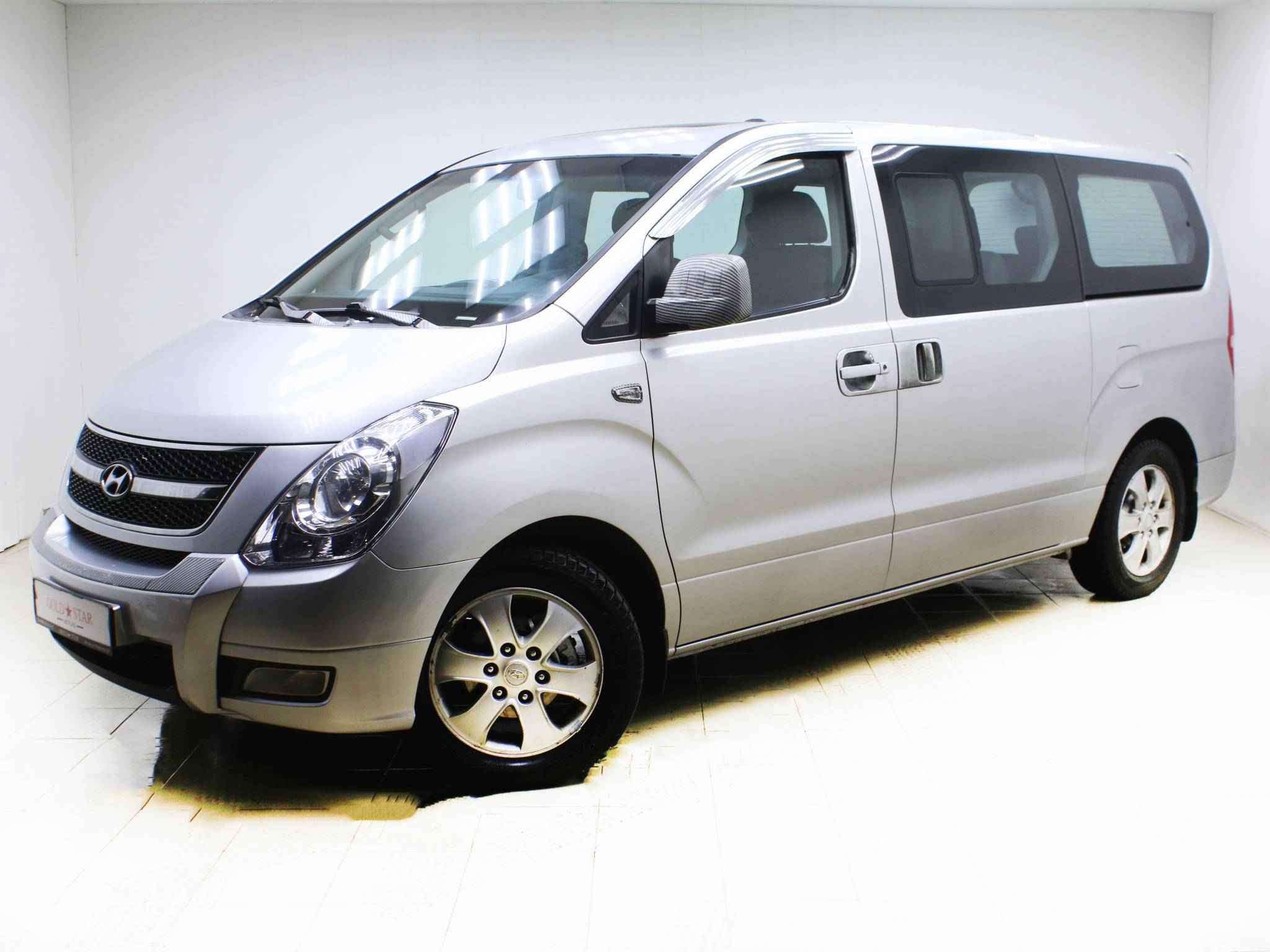 Hyundai Grand Starex