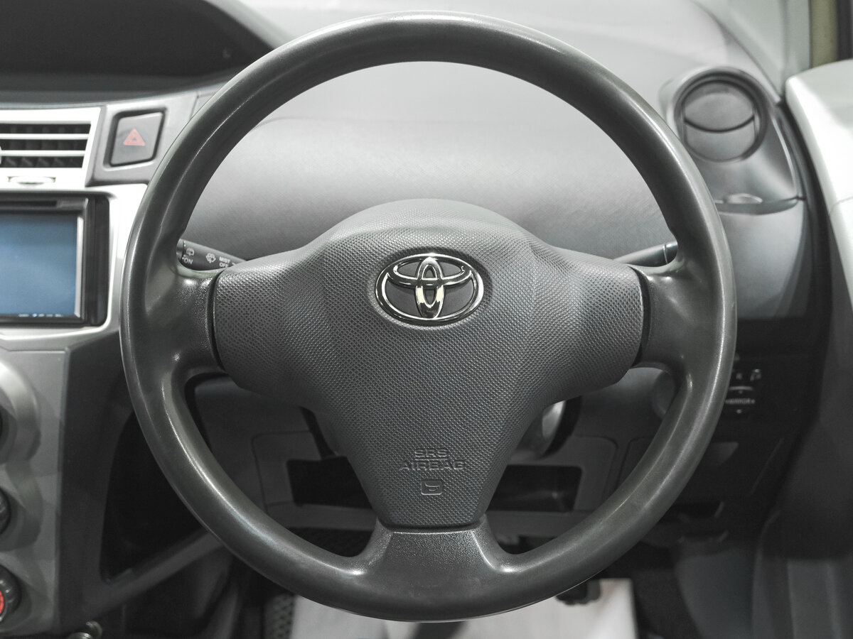 Toyota Vitz, 2005